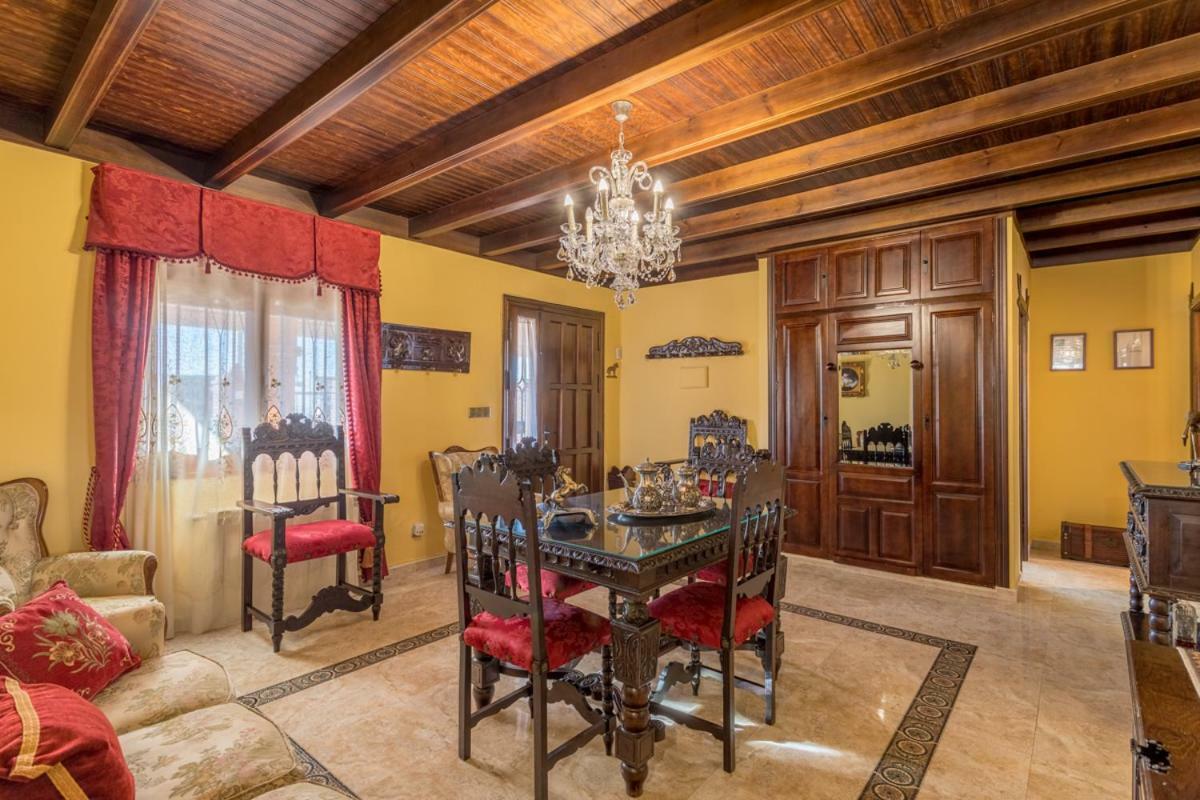 Casa Ludima Villa Fuentes de Andalucia ภายนอก รูปภาพ
