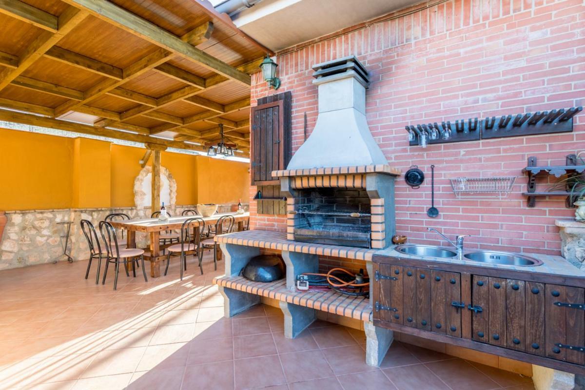 Casa Ludima Villa Fuentes de Andalucia ภายนอก รูปภาพ